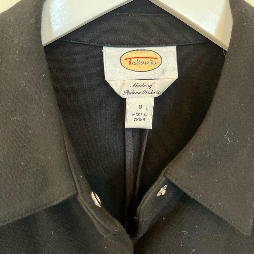 Talbots Italian Fabric Pleated Jacket Womens Size 8 Black Snaps Collard - Picture 2 of 6